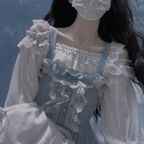 何班主和他的情人
